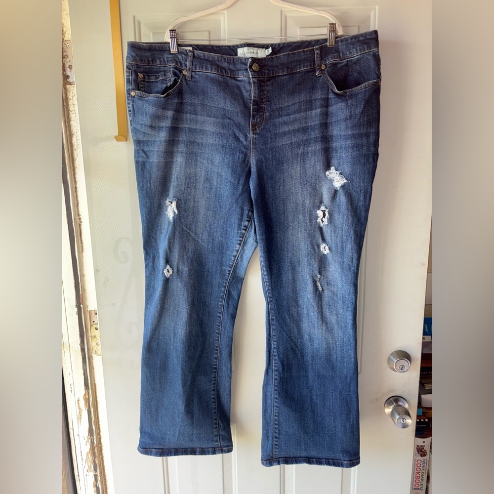 Torrid relaxed boot jeans size 26 R